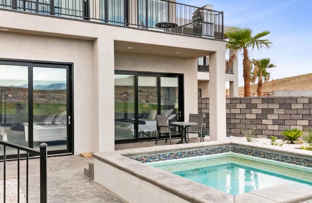 CR 1622 - Pitch Perfect - Golf Course Views - Spa