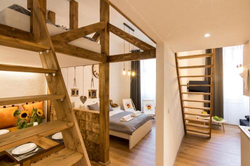 Cracow Best Location Apartment by Cozyplace