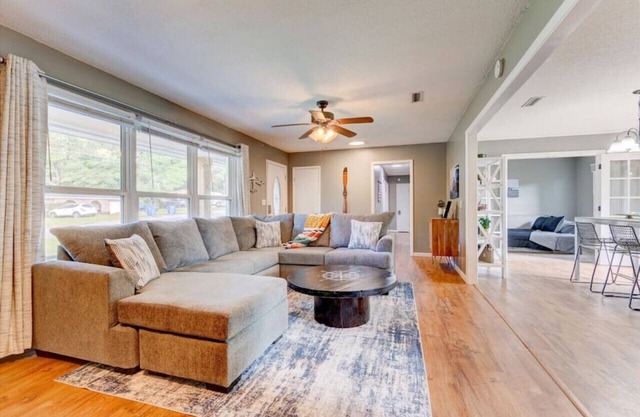 Craig - Yellowleaf Alabama · High-Flying Haven: 4bd 2 bath