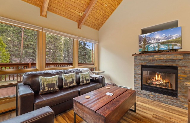 Creekside Suite 11 (NO HT)
