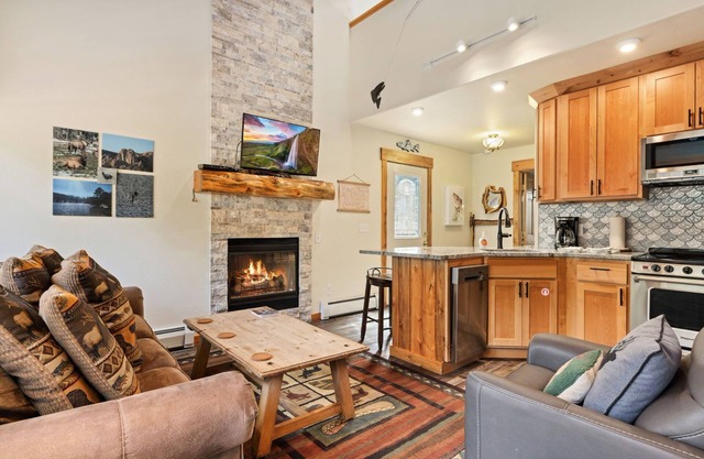 Creekside Suite 21 (HT)