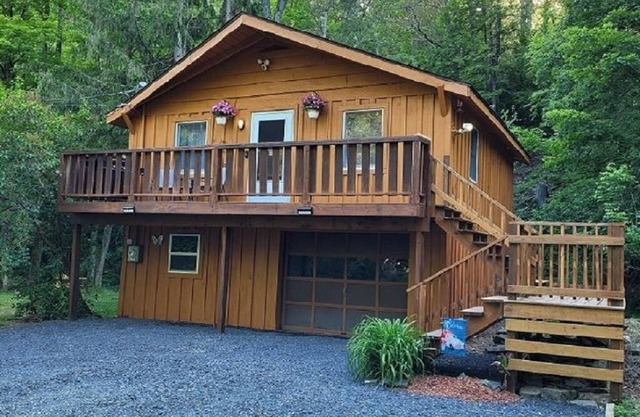 CreekWalk Cabin