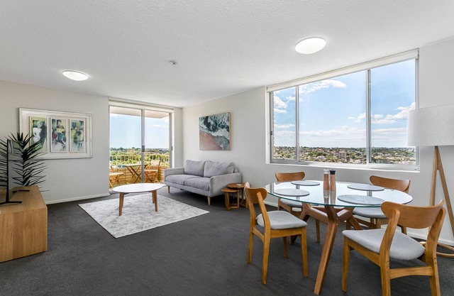 Cremorne- CRE31 Hampden Avenue - Spacious 1BR with Harbour Views Balcony Near Cremorne Neutral Bay
