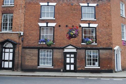 Crescent Cottage, sleeps 8, pet friendly