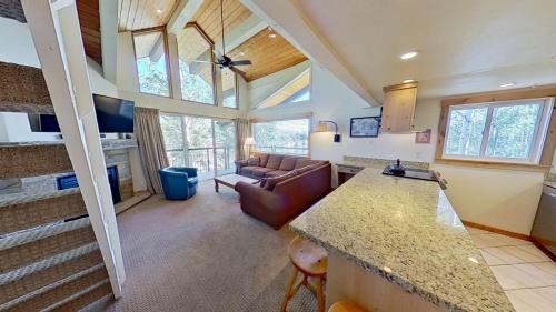 Crestwood 1216 Standard 1 Bedroom plus Loft