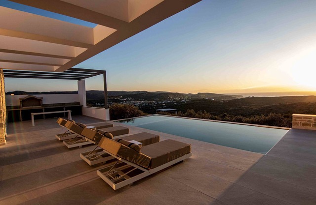 Crete Villa Paseathea, Luxurious Pool Getaway