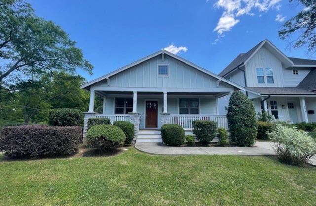 Cronson's Bungalow in Villa Heights