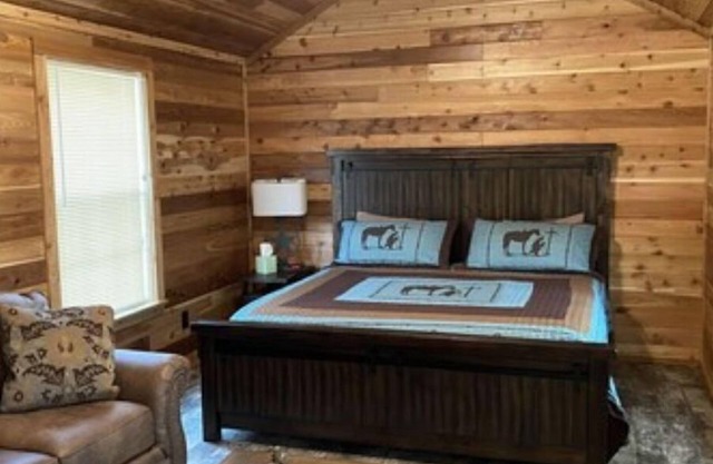 Crooked Creek Ranch Cabin 10