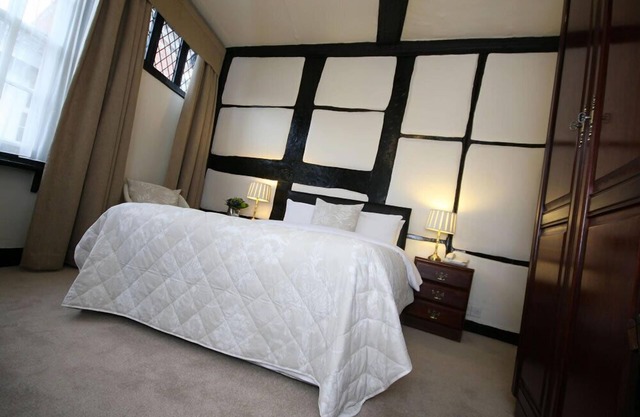 Crown Hotel