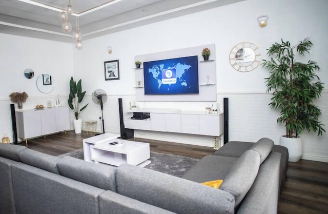 Crownbee Luxury Apartment