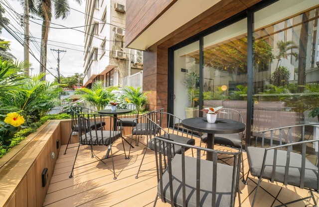 CRS 203 - Fully Renovated 2 BR in Centenario w/Queen Beds