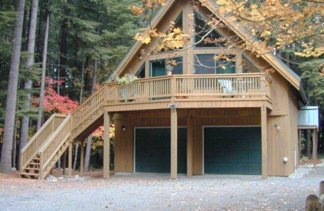 Crystal Carriage House- in Greenwood, sleeps up to 4
