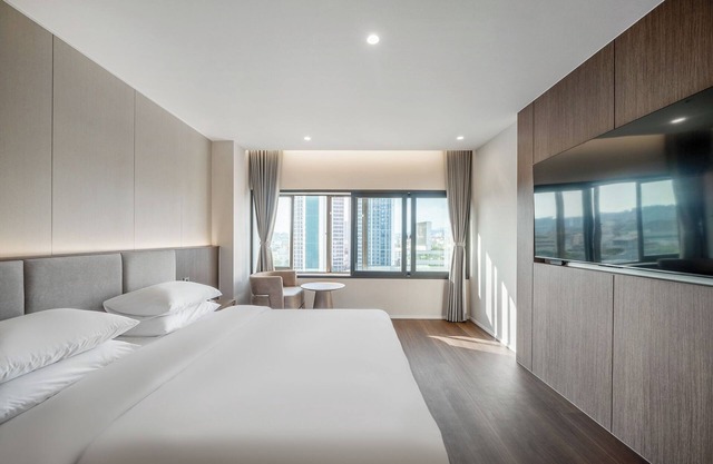 Crystal Hotel