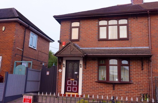 Crystal House, Perfect for Contractors or Families