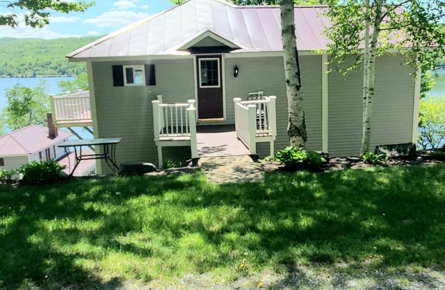Crystal Lake Vermont 3 bedroom getaway!