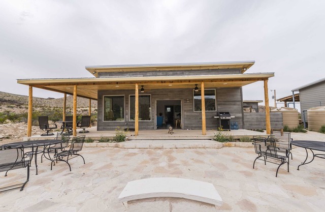 Crystal Mountain Cabin: Custom Built 2019. Relax in Seclusion.