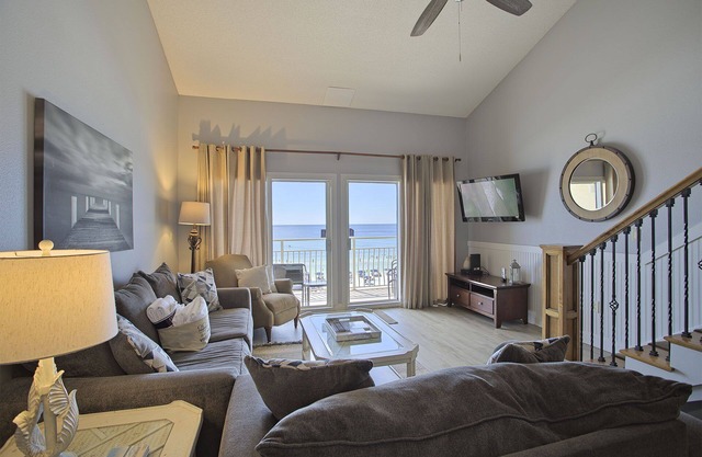 Crystal Sands 305B - Gulf Front! Free Beach Service! Community Pool! Book Today!