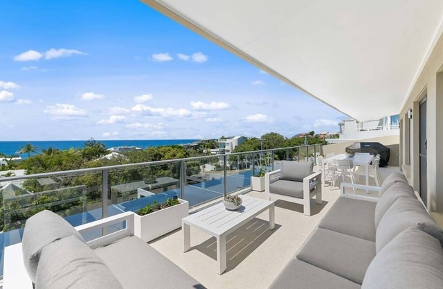 Crystal Shores U/4, Two Bedroom Top Floor Premium Apartment, Stunning Sea View