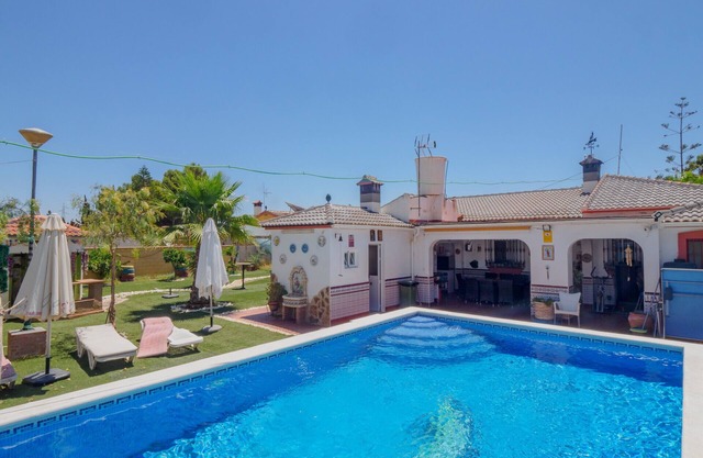 Cubo's Villa Mariposa Cártama/Private pool/large garden/free wifi