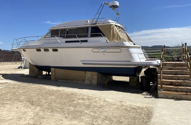 Cuchi boat
