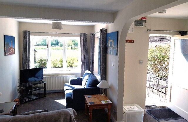 Cuckoo Cottage at West View