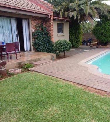 Cura Lodge