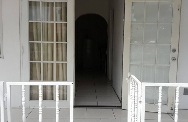 Curacao vacation homes D: 2 studios, 1 apartment 2 bedroom