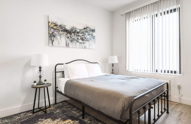 Cute 1BR next to EWR 3551