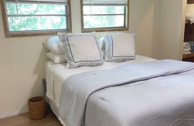 Cute 2-bedroom apartment in enchanting Lake City