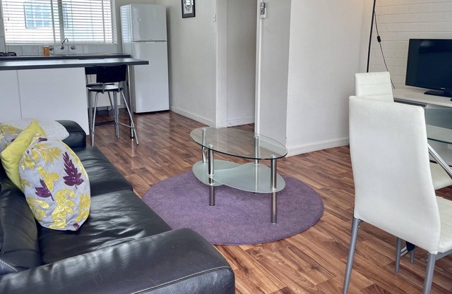 Cute and affordable park side accommodation