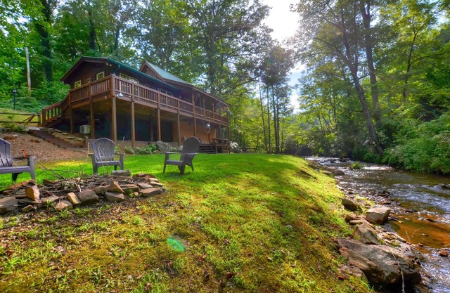 Cute Cabin On The Creek Near Dillsboro