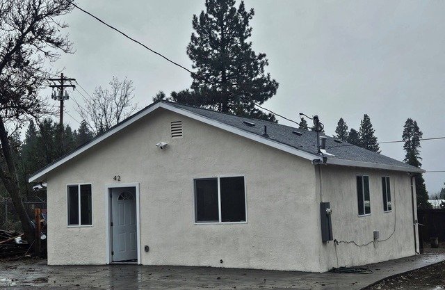 Cute Little House- A Secluded 3BR 1BA in Mt Shasta