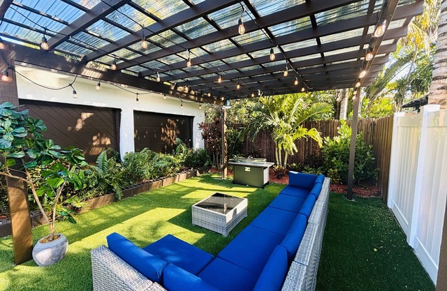 Cute & Spacious 2BR/2Bath Home in FLL w/Patio