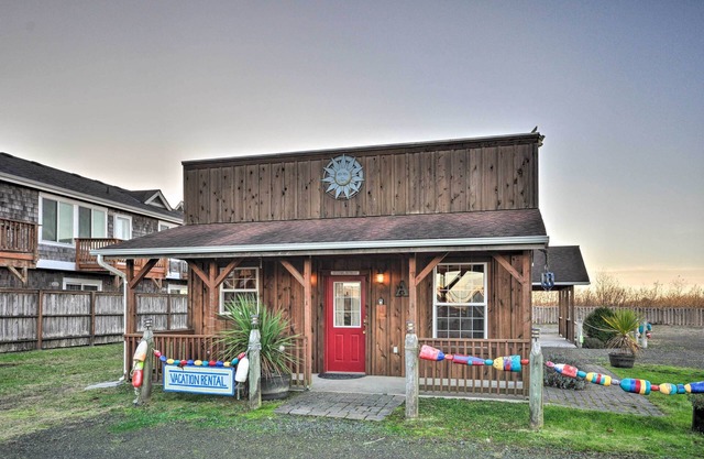 Cute Studio Abode - Steps to Long Beach Boardwalk!