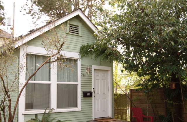 Cute Studio House - Walk to U of O or Hayward Field