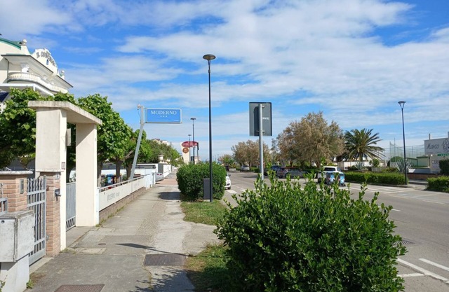 CV007 - Cervia, new two-room apartment with balcony on the seafront