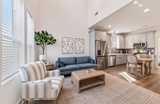 Cypress House/Cajun luxury/KING bed/Near Airport