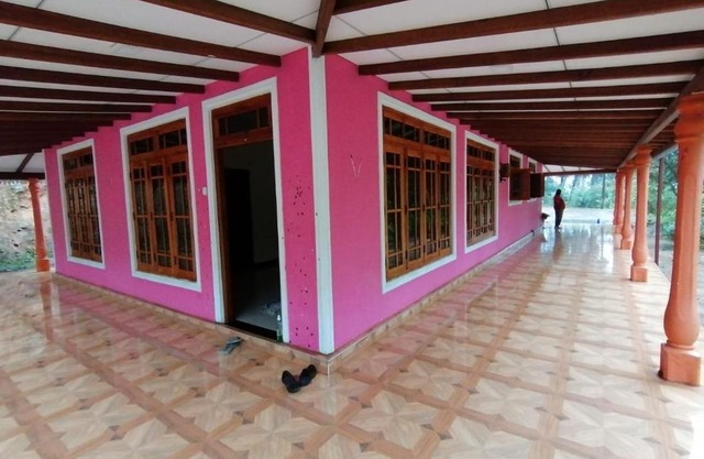 Cyrus Villa