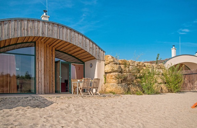 Dünenhaus Familia Comfort by Interhome