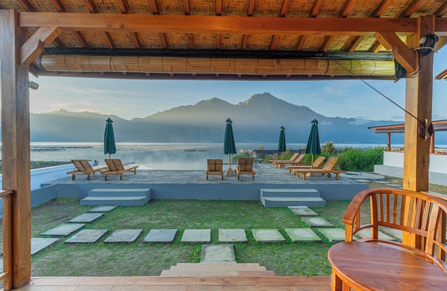 D Sila’s Tepi Danu Villas Kintamani & Natural hot spring
