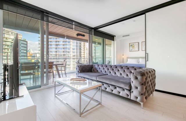 D52 - Brand new, two bedroom apartment at Avenue One