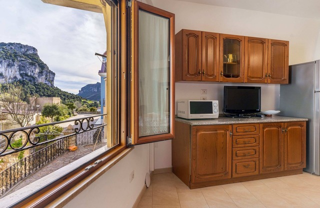 da Zia Vittoria - Two Bedroom Apartment, Sleeps 4