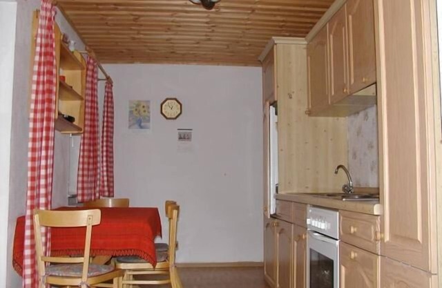 Dachgeschoss-FeWo (60qm) mit 2 Schlafzimmern und Balkon