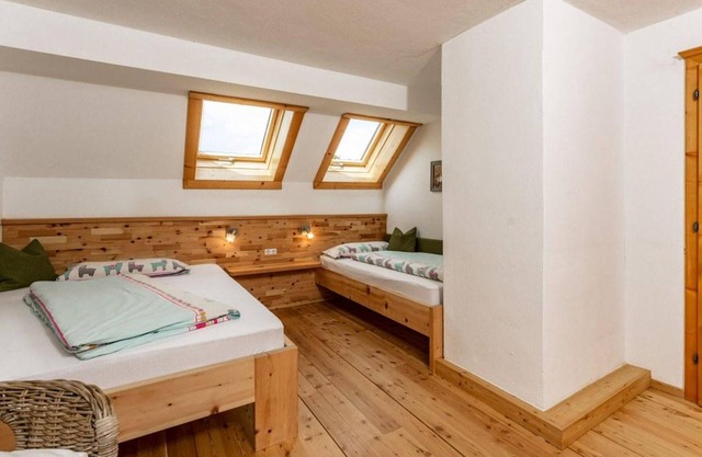 Dachsteinblick - Zweibettzimmer mit Dusche, WC - Klausnerhof