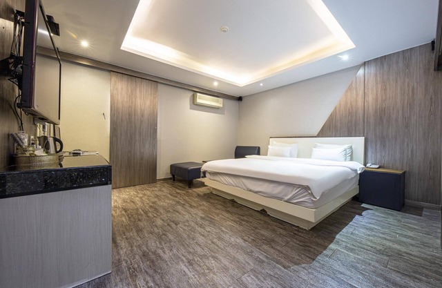 Daejeon Yuseong Spa Tower