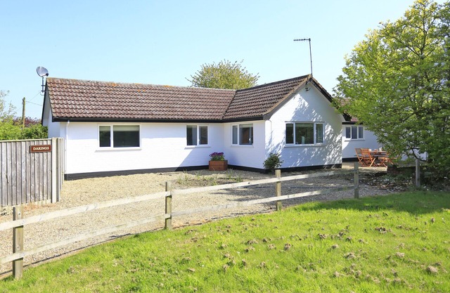 Dakings - Two Bedroom House, Sleeps 4