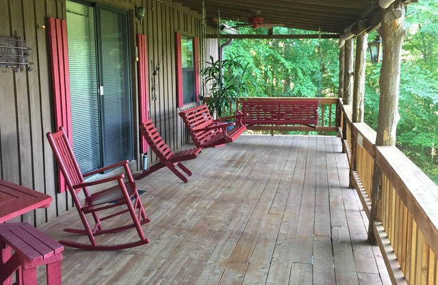 Dale Hollow - Breathtaking Lake View, Sleeps 6, WiFi,