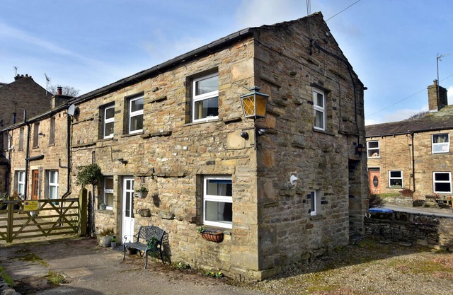 Dales Barn Top