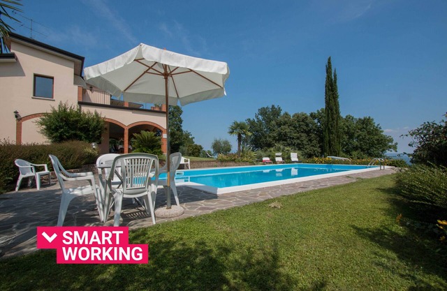 Daller Bianca con piscina by Wonderful Italy