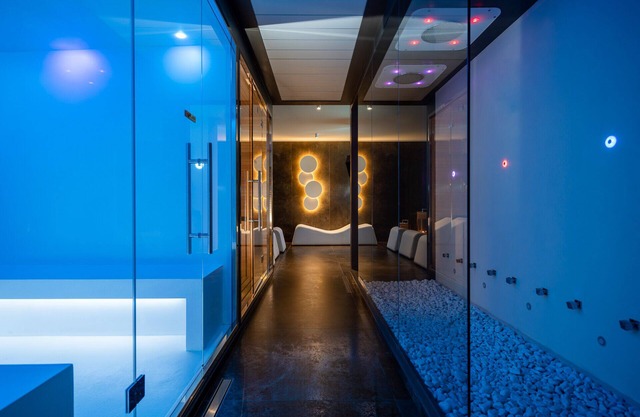 Dan Hotel